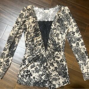 Venus Black and Cream Floral Blouse Small